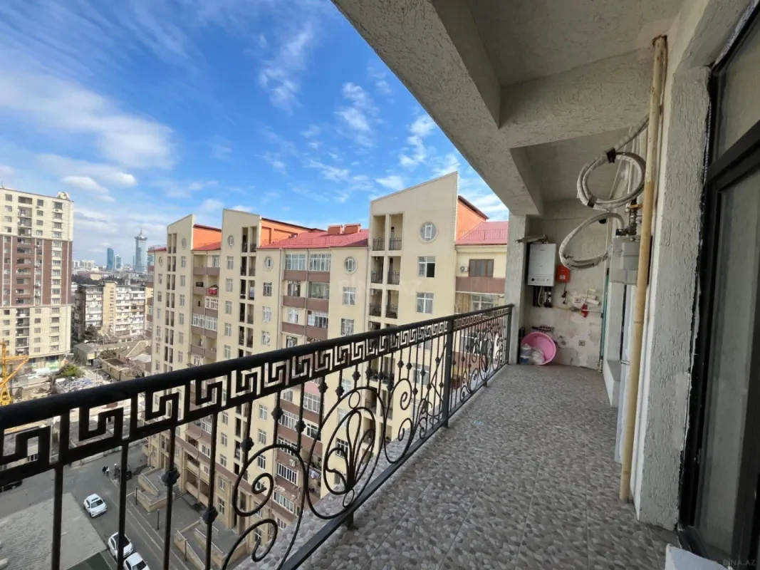Kirayə verilir 3 otaqlı mənzil 121 m²