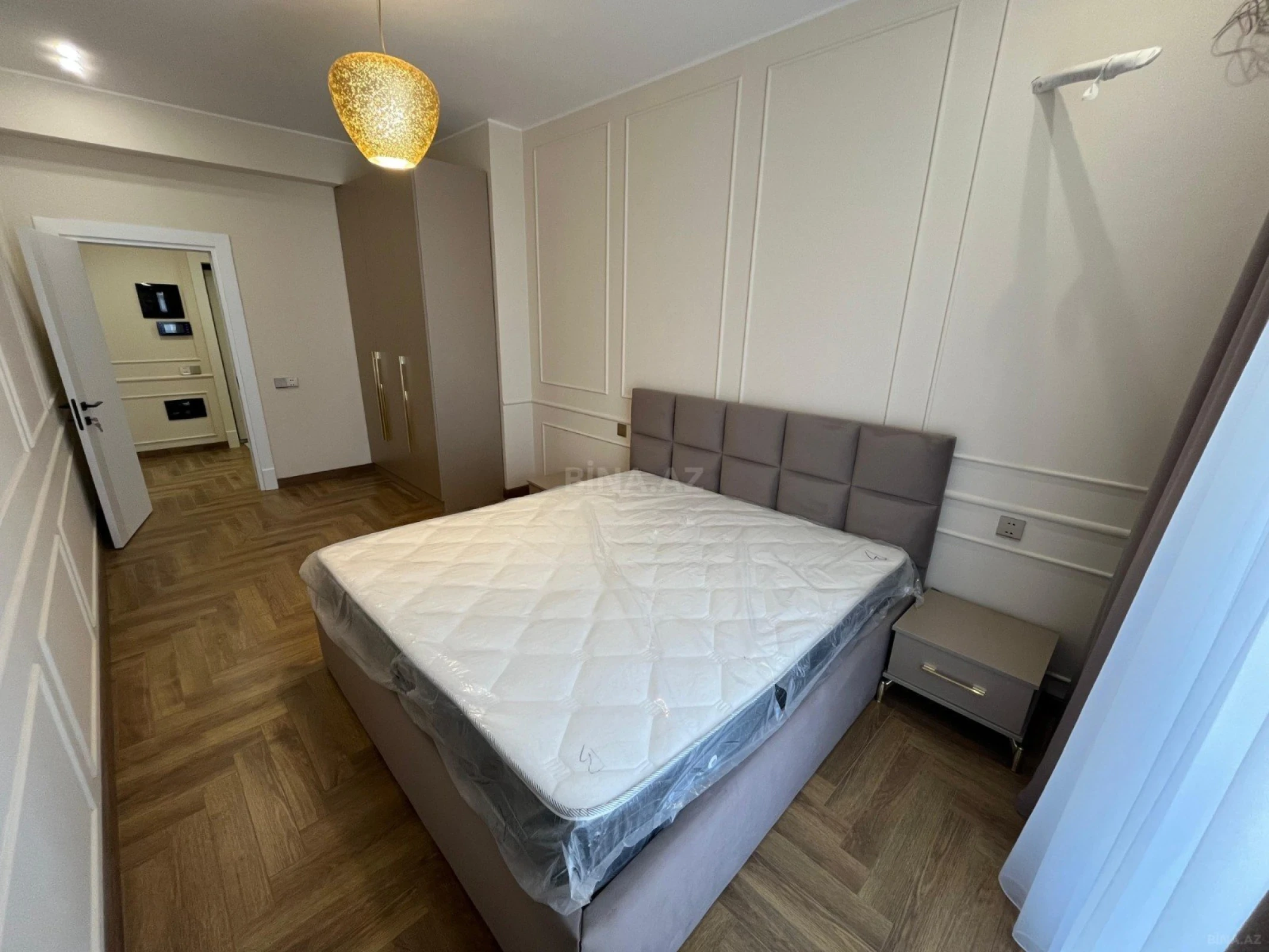 Kirayə verilir 3 otaqlı mənzil 121 m²