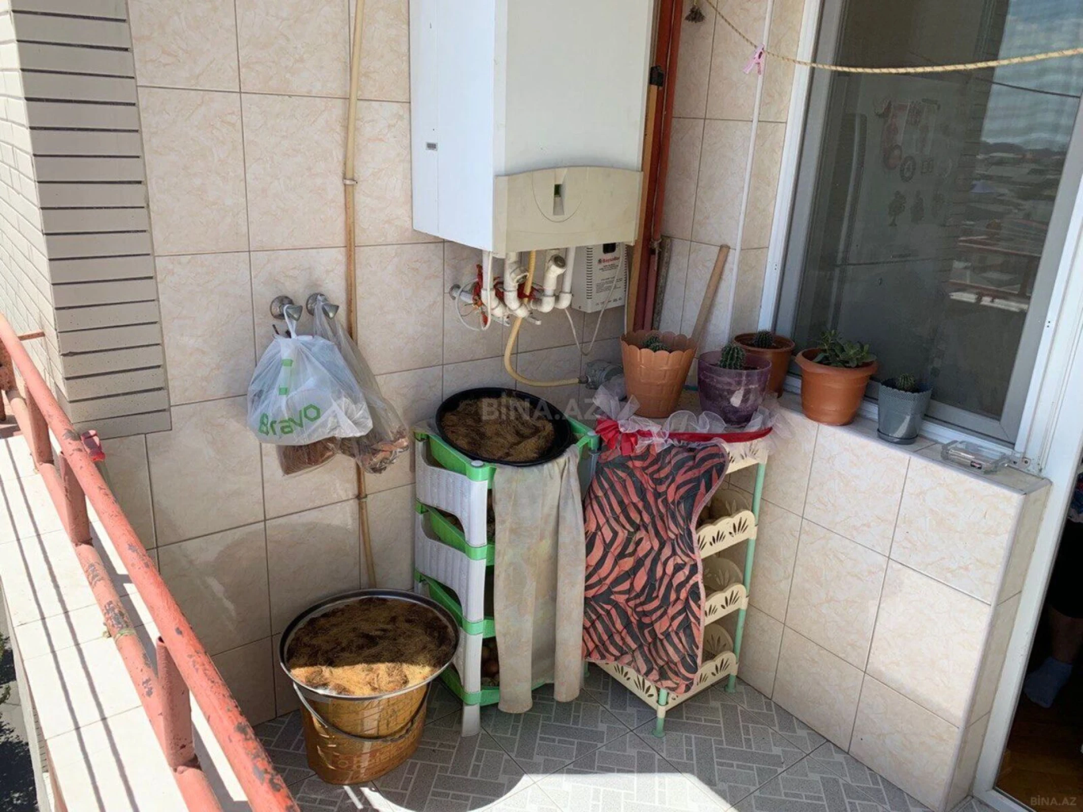 Satılır 3 otaqlı mənzil 118 m²