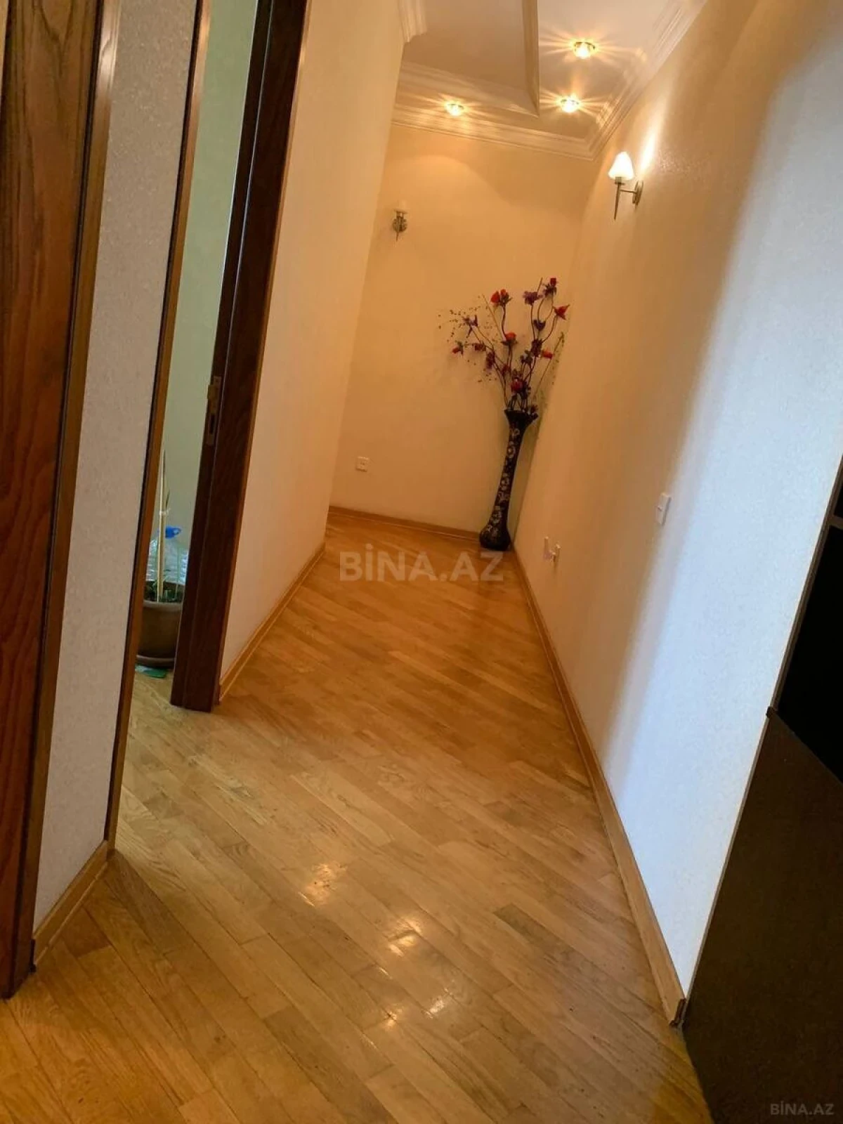 Satılır 3 otaqlı mənzil 118 m²