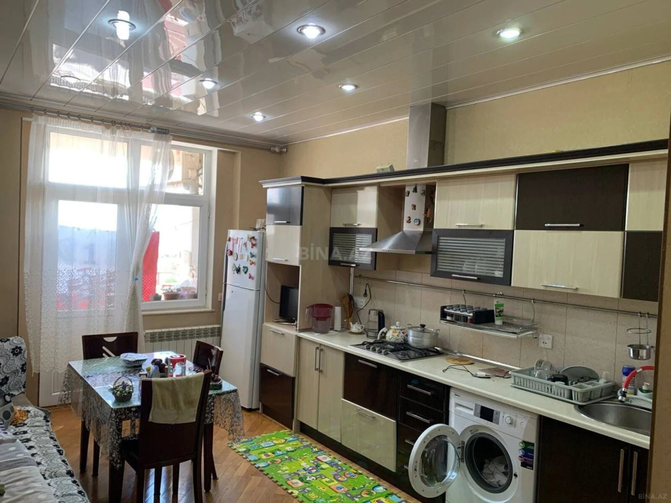 Satılır 3 otaqlı mənzil 118 m²