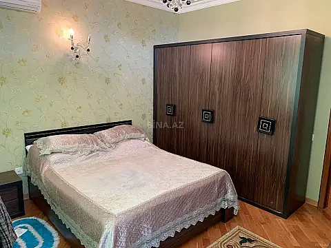 Satılır 3 otaqlı mənzil 118 m²