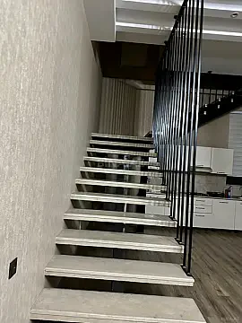 Kirayə verilir 5 otaqlı həyət evi 250 m²