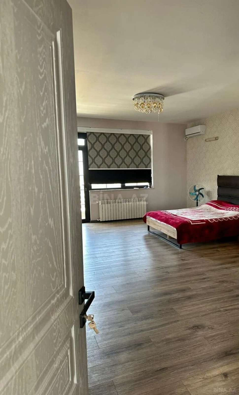 Kirayə verilir 5 otaqlı həyət evi 250 m²