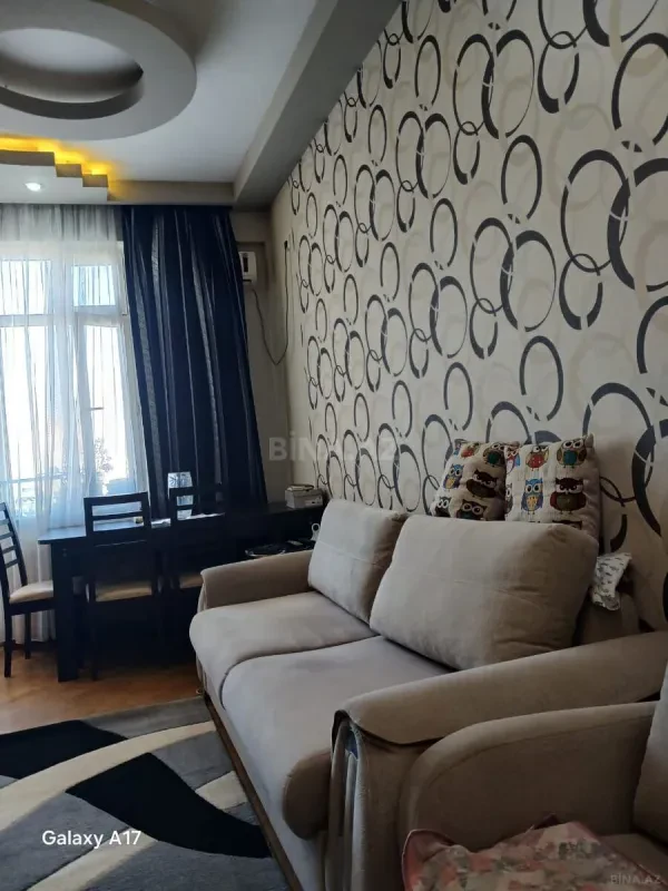 Kirayə verilir 2 otaqlı mənzil 60 m²