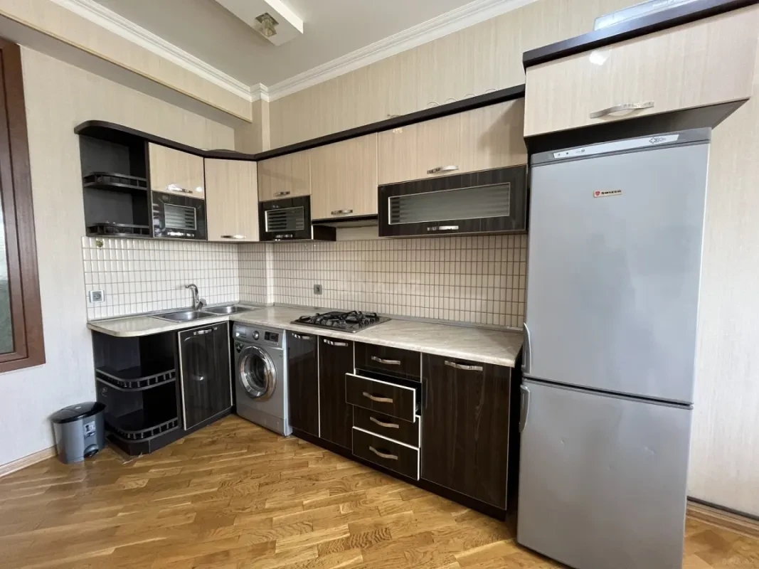 Kirayə verilir 3 otaqlı mənzil 90 m²