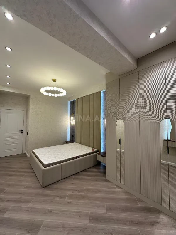Satılır 3 otaqlı mənzil 91 m²