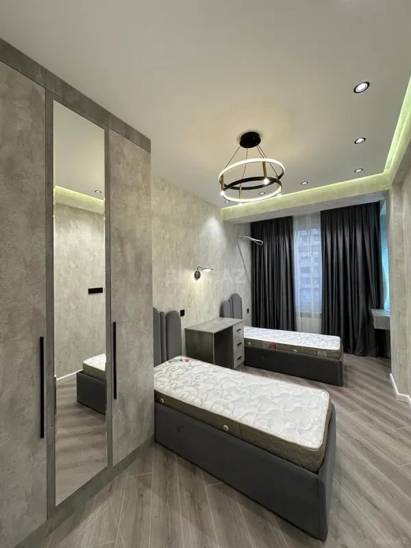 Satılır 3 otaqlı mənzil 91 m²