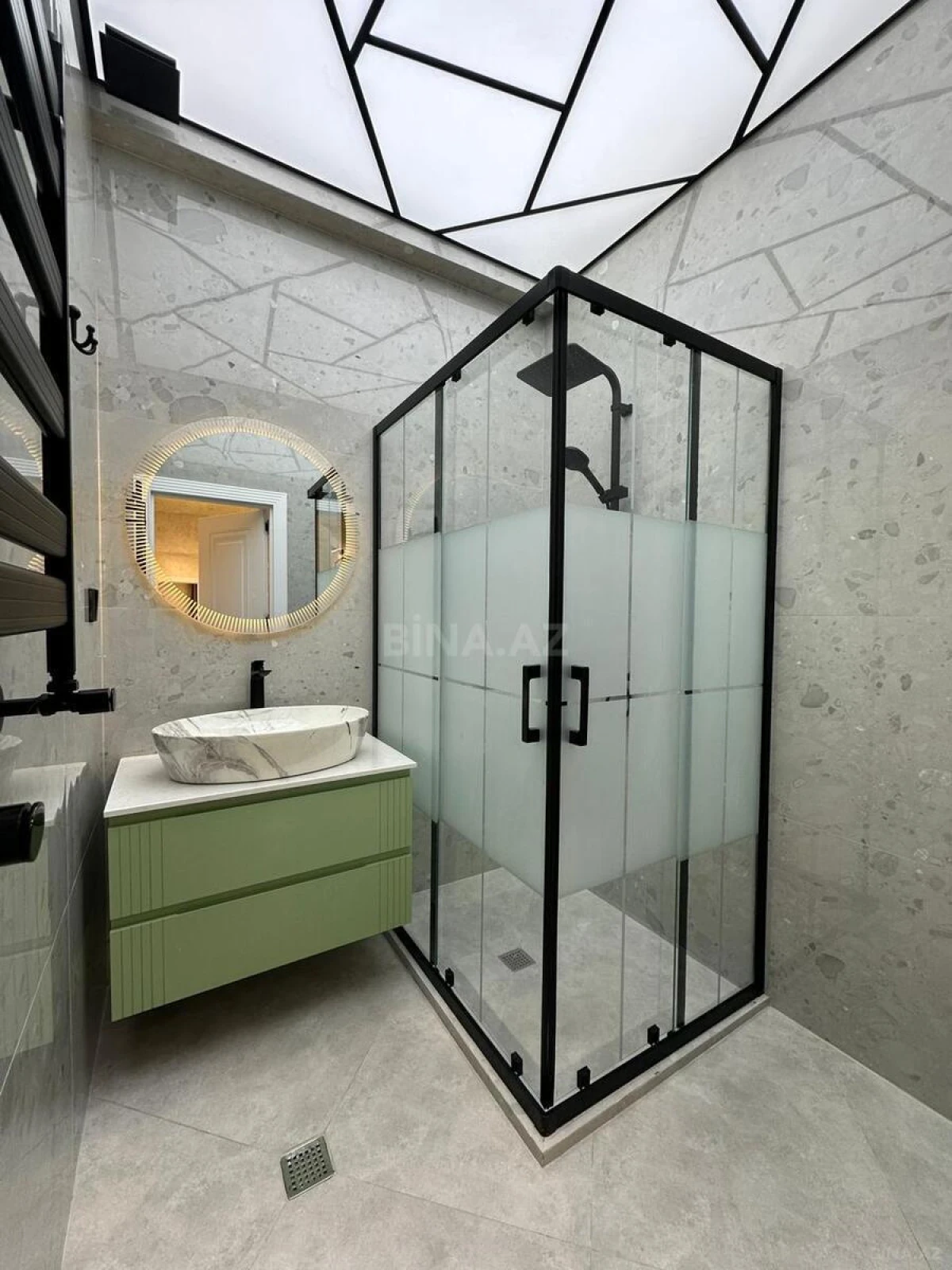 Satılır 3 otaqlı mənzil 91 m²