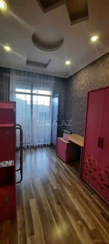 Kirayə verilir 3 otaqlı mənzil 90 m²