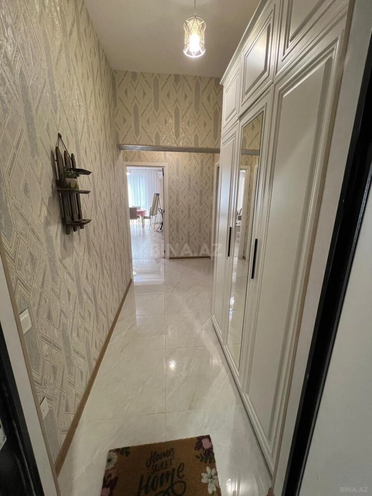 Kirayə verilir 2 otaqlı mənzil 75 m²