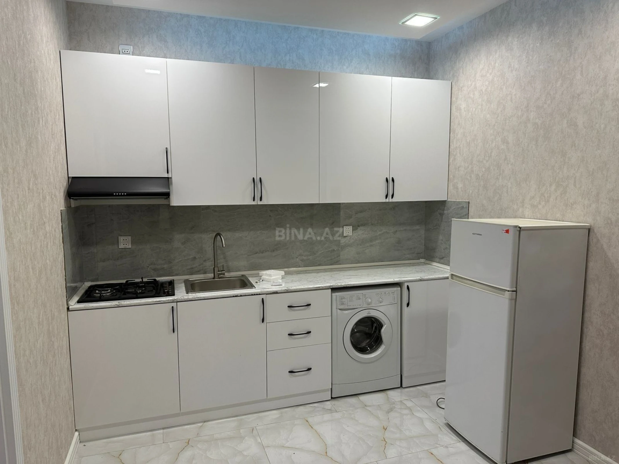 Kirayə verilir 2 otaqlı mənzil 60 m²