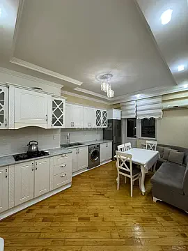 Satılır 2 otaqlı mənzil 78 m² — Bakı, İnşaatçılar 2 otaq 78.00 m²