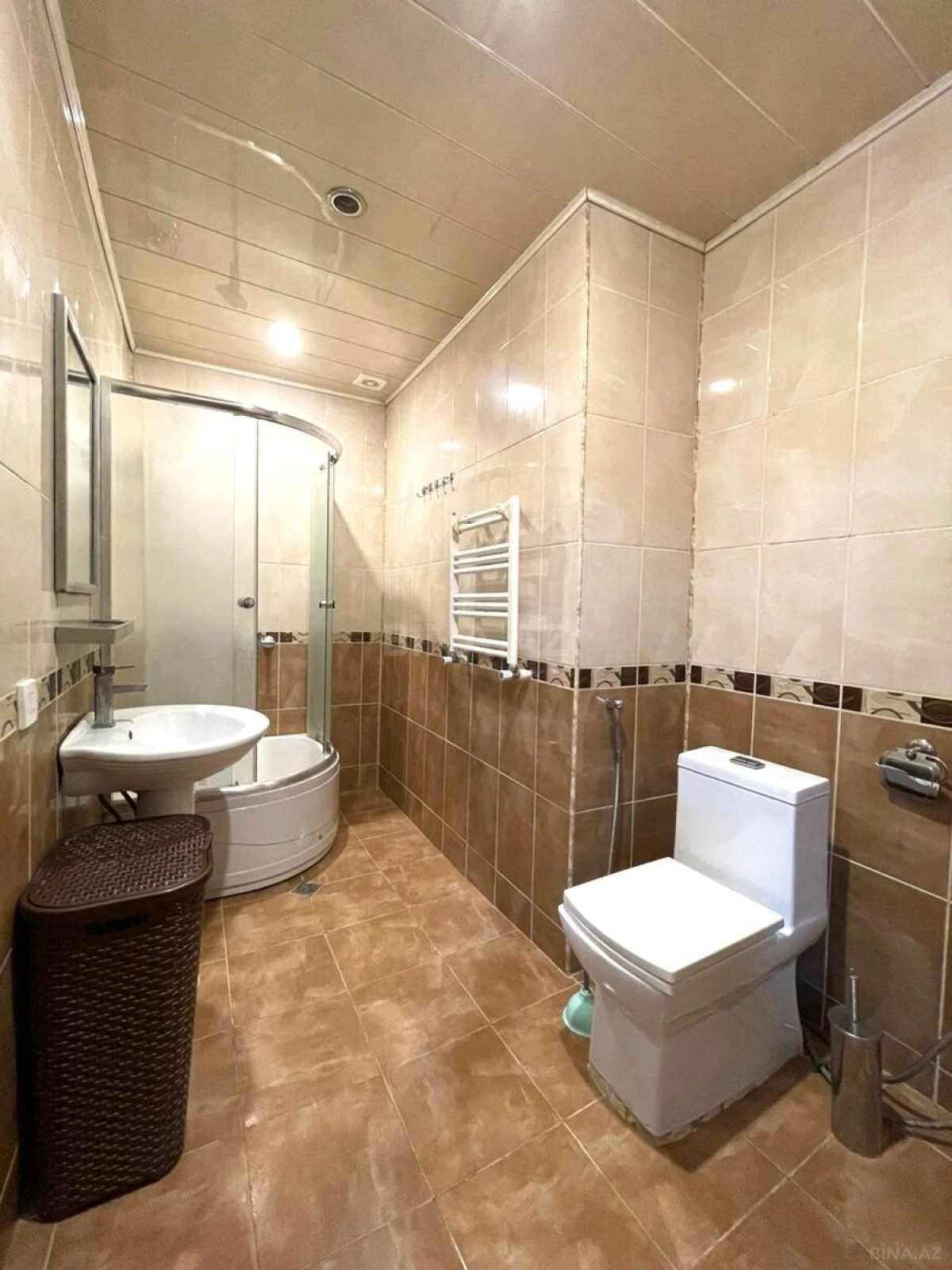 Satılır 3 otaqlı mənzil 125 m²