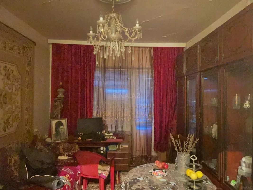 Satılır 4 otaqlı mənzil 115 m²