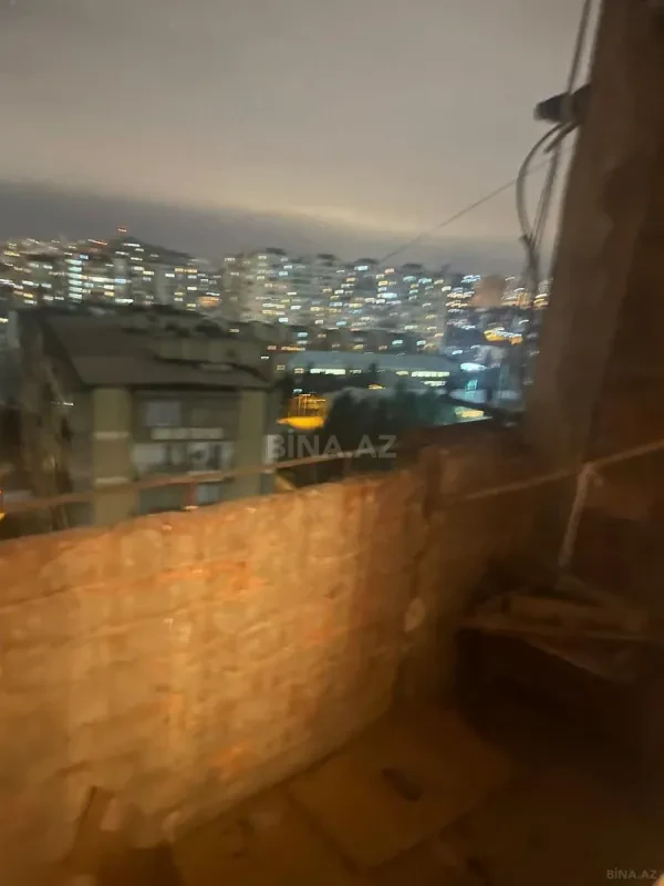 Satılır 4 otaqlı mənzil 115 m²