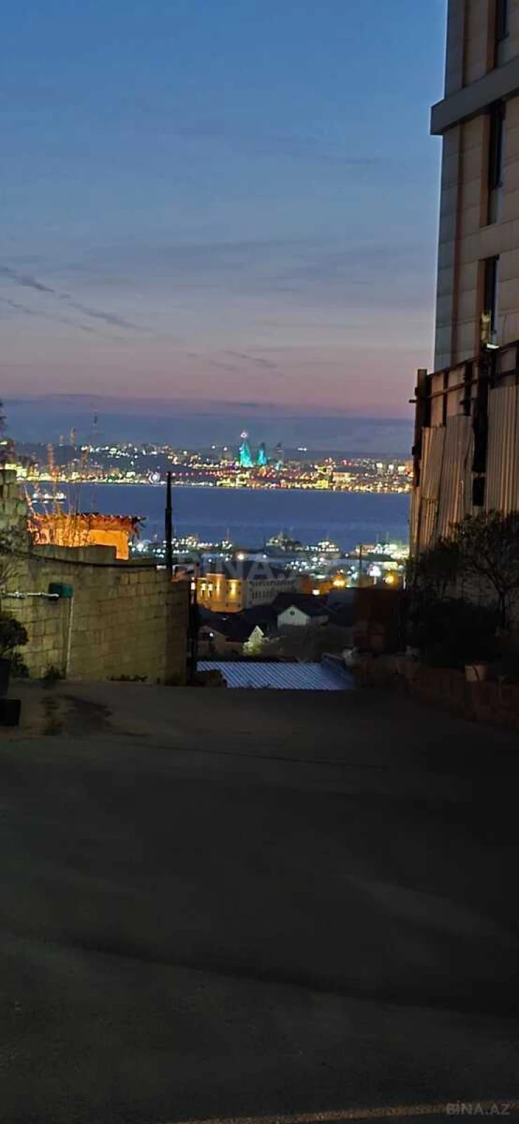 Satılır 3 otaqlı mənzil 82 m²