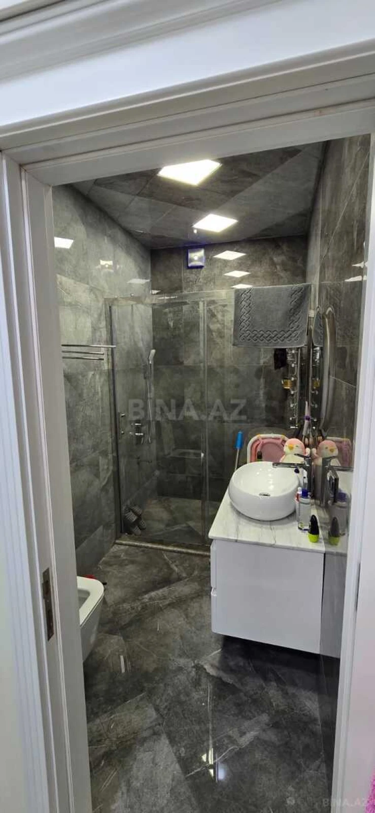 Satılır 3 otaqlı mənzil 82 m²