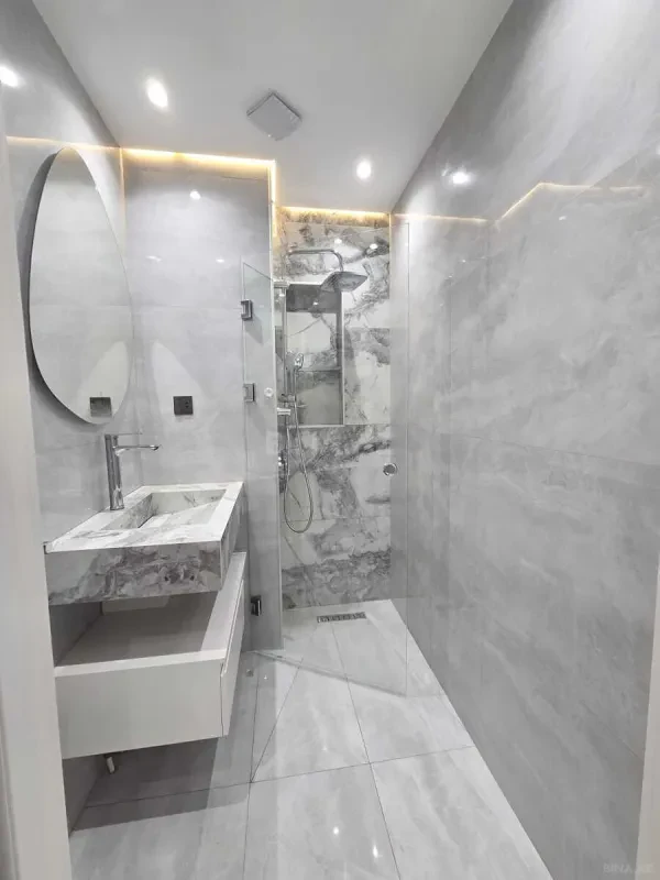 Satılır 2 otaqlı mənzil 81 m²