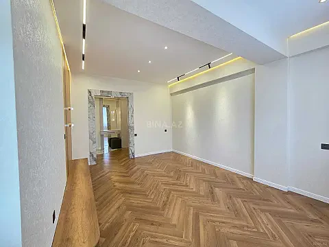 Satılır 2 otaqlı mənzil 81 m²
