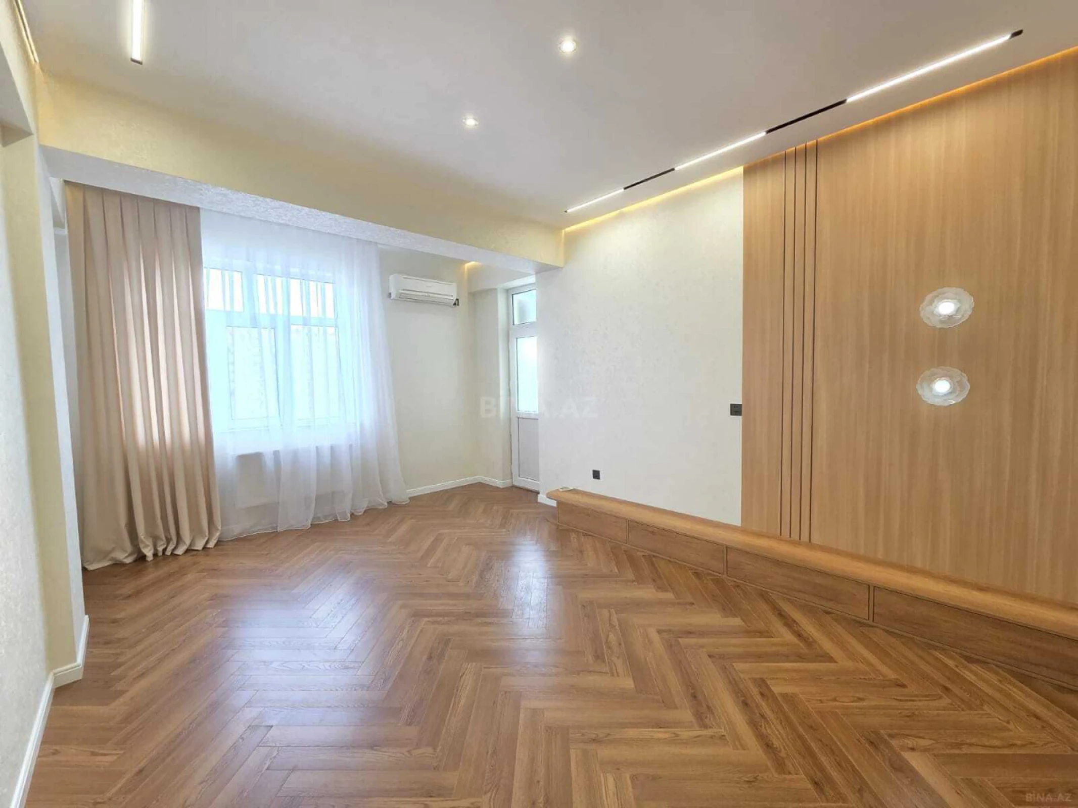 Satılır 2 otaqlı mənzil 81 m²