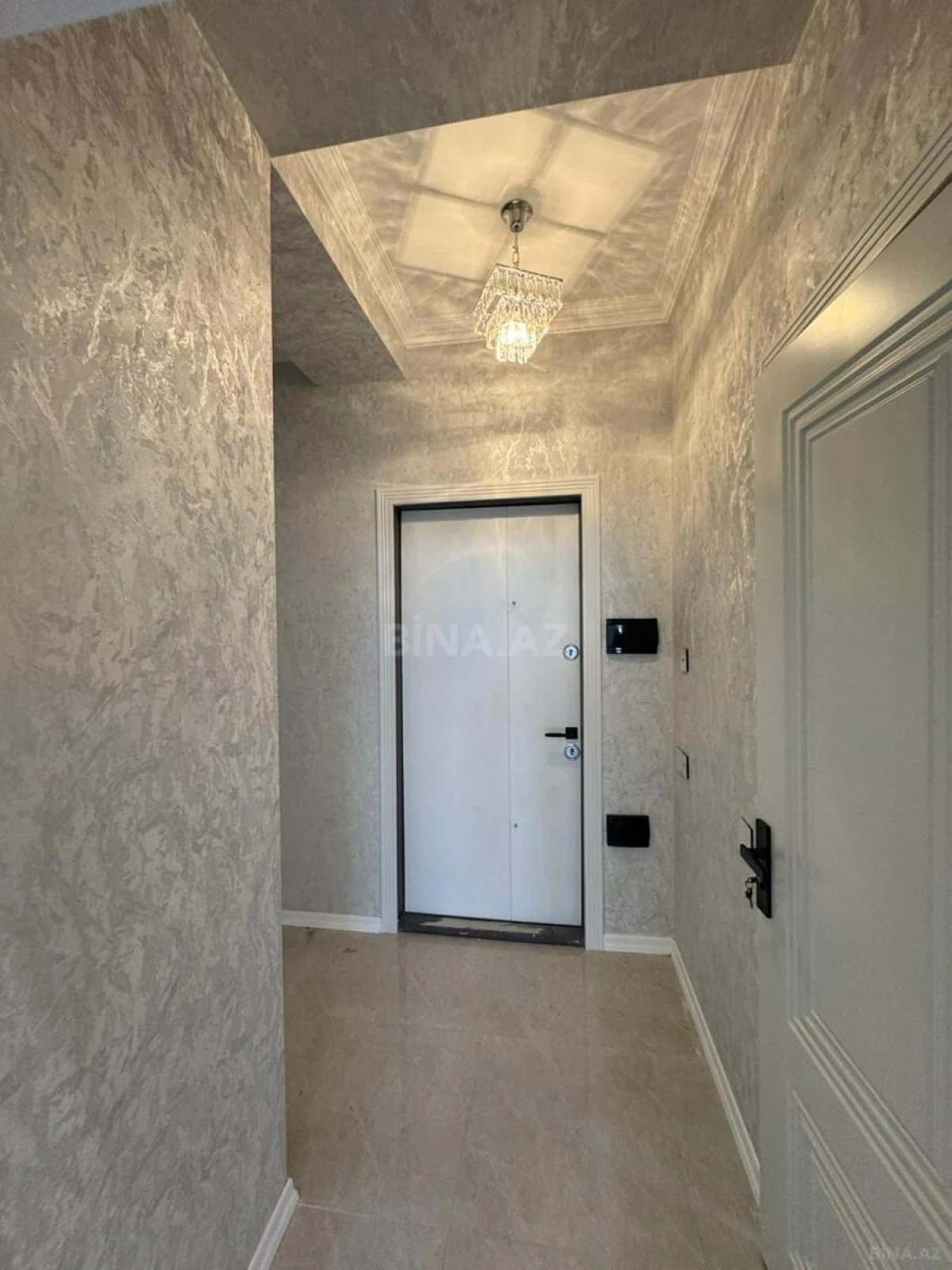 Satılır 3 otaqlı mənzil 84 m²