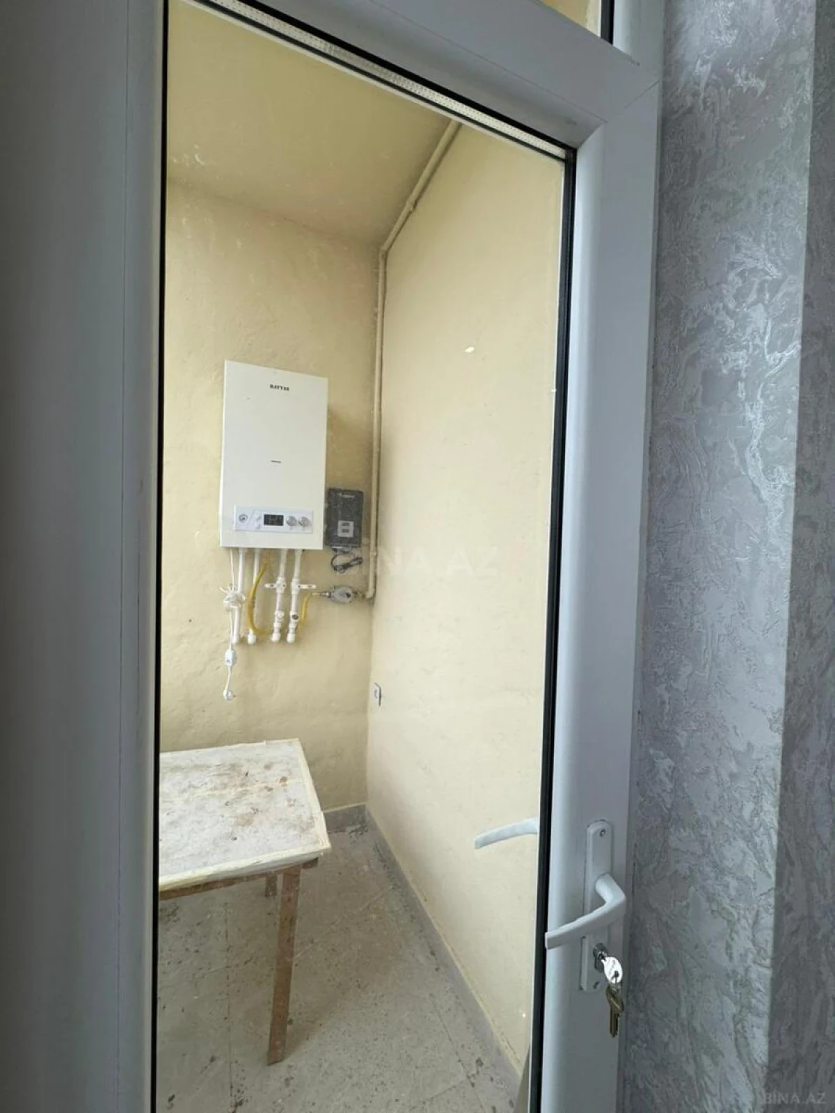Satılır 3 otaqlı mənzil 84 m²