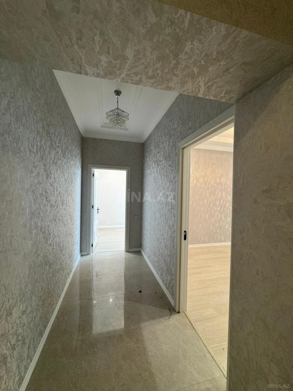 Satılır 3 otaqlı mənzil 84 m²