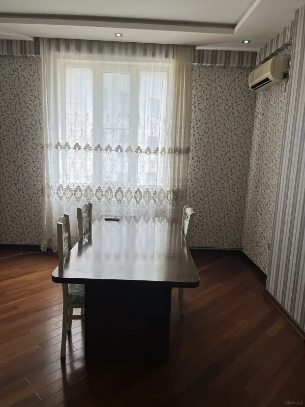 Kirayə verilir 2 otaqlı mənzil 63 m²
