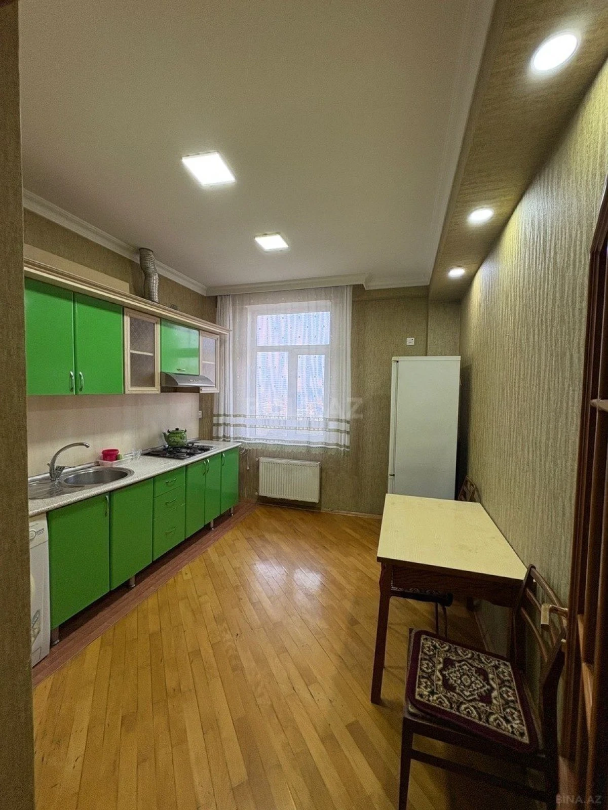 Satılır 2 otaqlı mənzil 85 m²