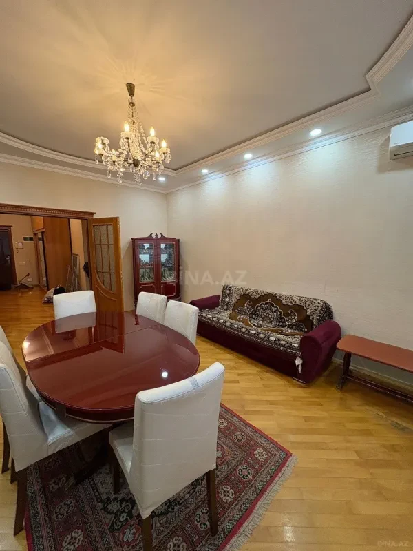 Satılır 2 otaqlı mənzil 85 m²