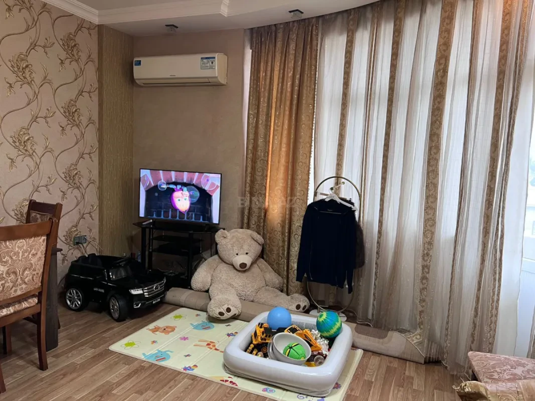 Satılır 2 otaqlı mənzil 88 m²