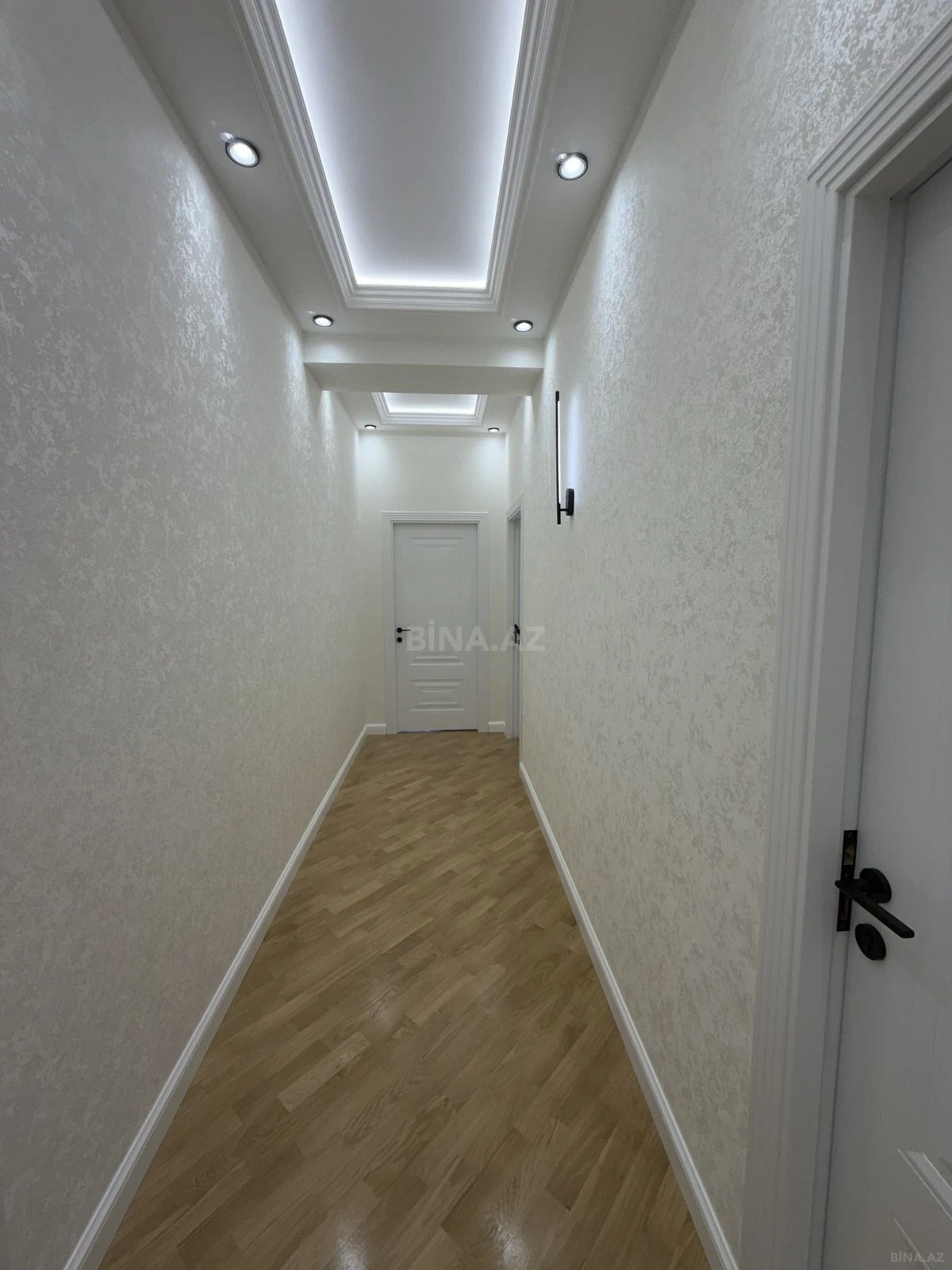 Satılır 3 otaqlı mənzil 103 m²