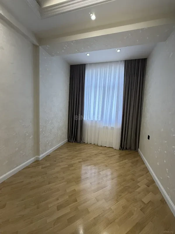 Satılır 3 otaqlı mənzil 103 m²