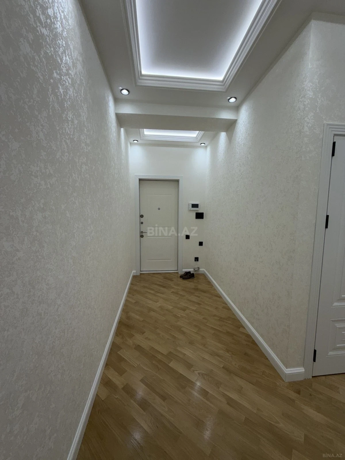 Satılır 3 otaqlı mənzil 103 m²