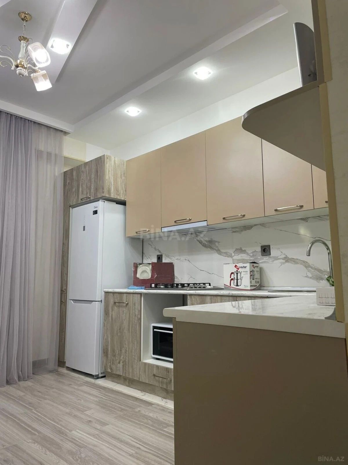 Kirayə verilir 3 otaqlı mənzil 107 m²