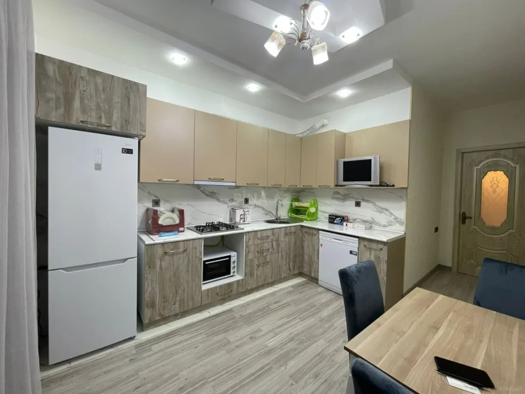 Kirayə verilir 3 otaqlı mənzil 107 m²