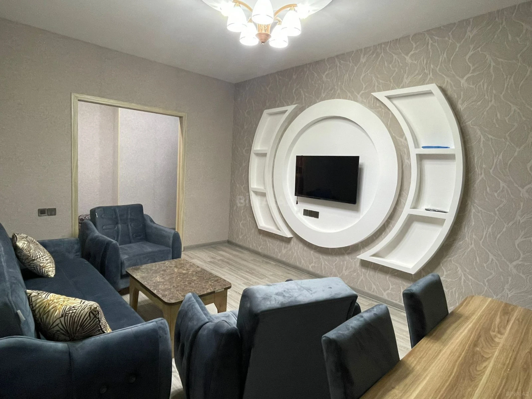 Kirayə verilir 3 otaqlı mənzil 107 m²