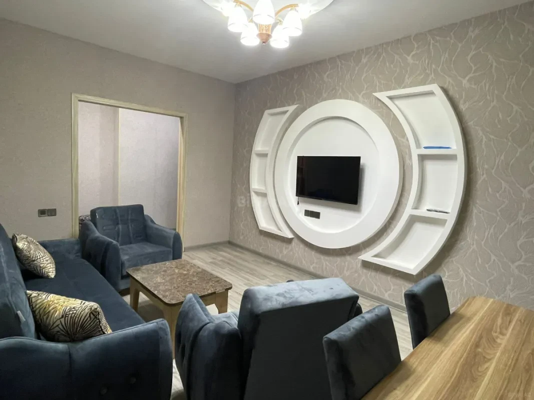 Kirayə verilir 3 otaqlı mənzil 107 m²
