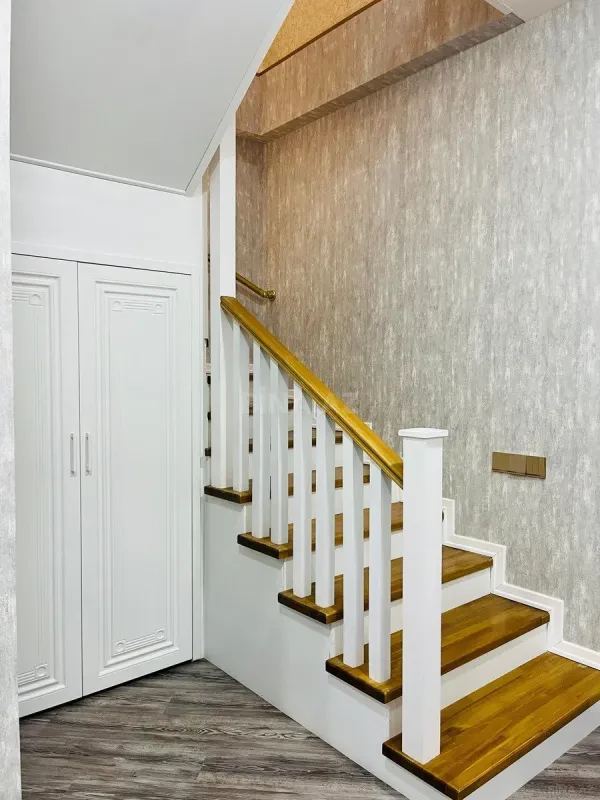 Kirayə verilir 4 otaqlı mənzil 260 m²