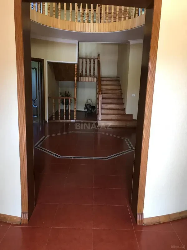 Kirayə verilir 5 otaqlı həyət evi 230 m²