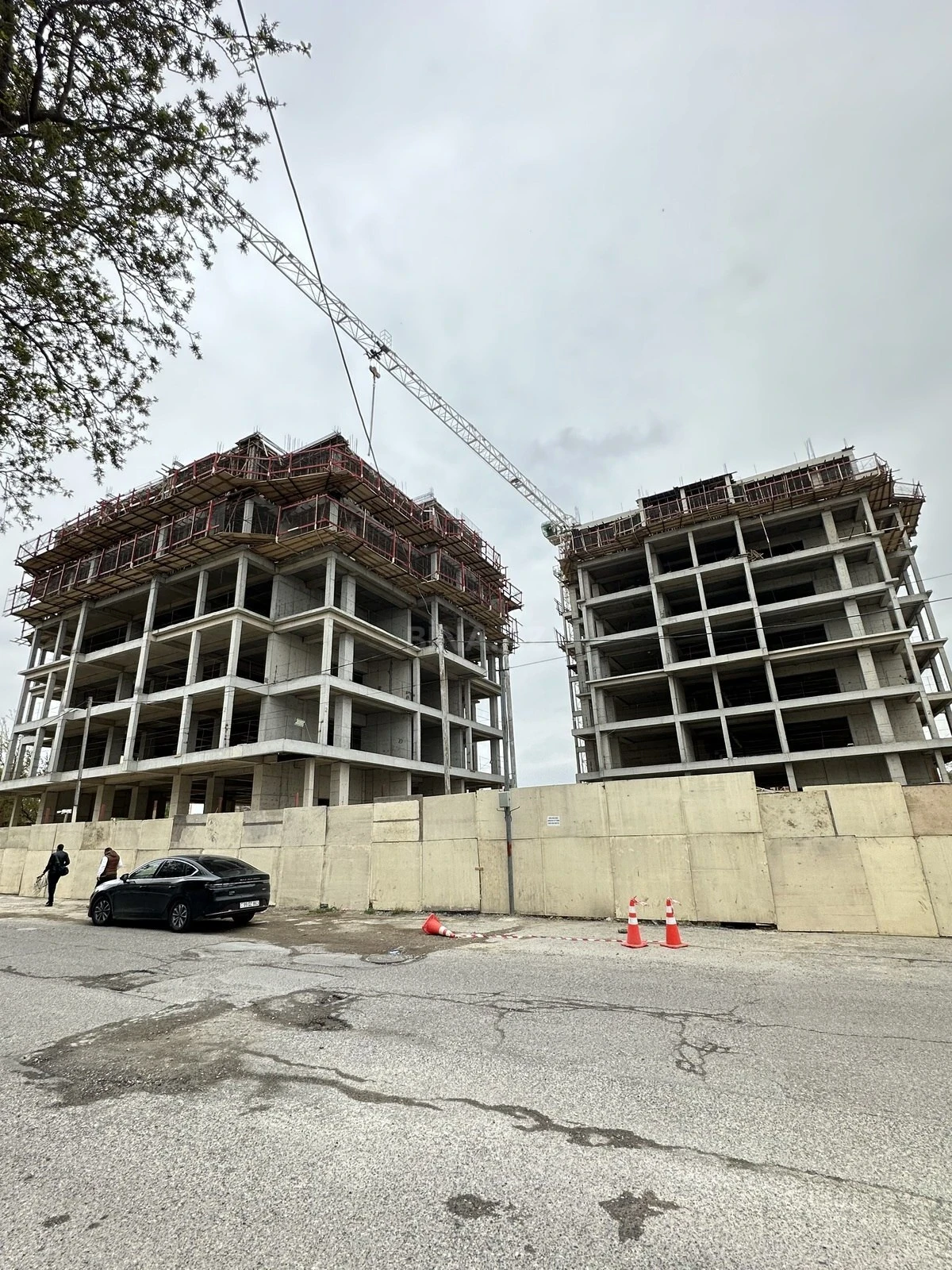 Satılır 2 otaqlı mənzil 80.4 m²