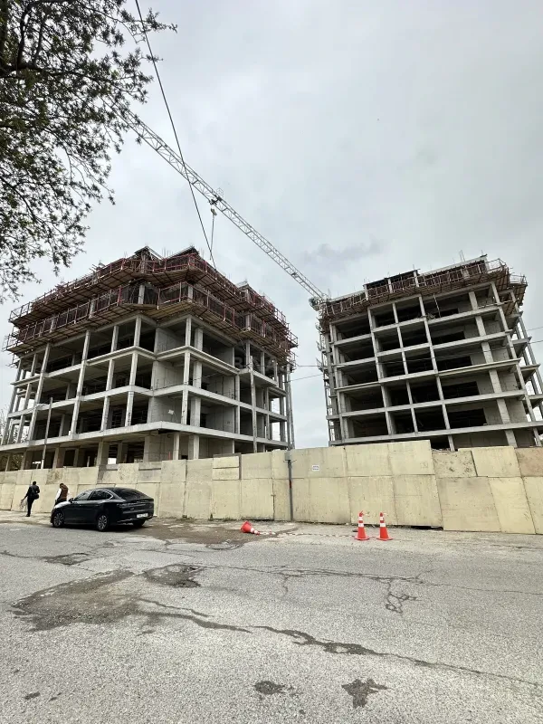Satılır 2 otaqlı mənzil 80.4 m²