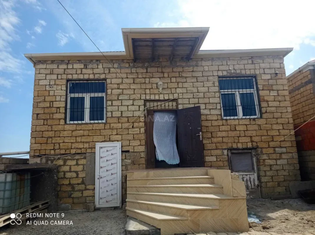 Satılır 3 otaqlı həyət evi 100 m²