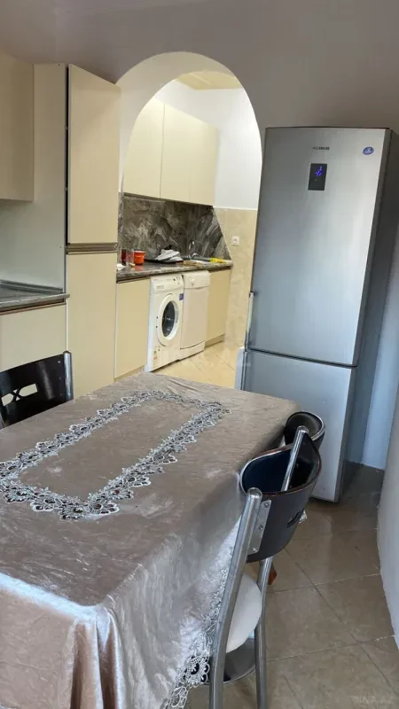 Kirayə verilir 4 otaqlı həyət evi 200 m²