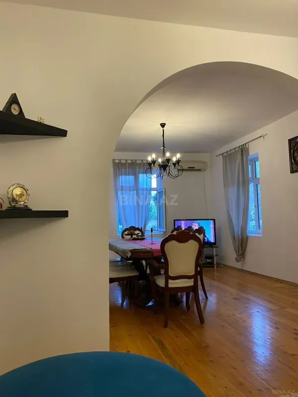Kirayə verilir 4 otaqlı həyət evi 200 m²