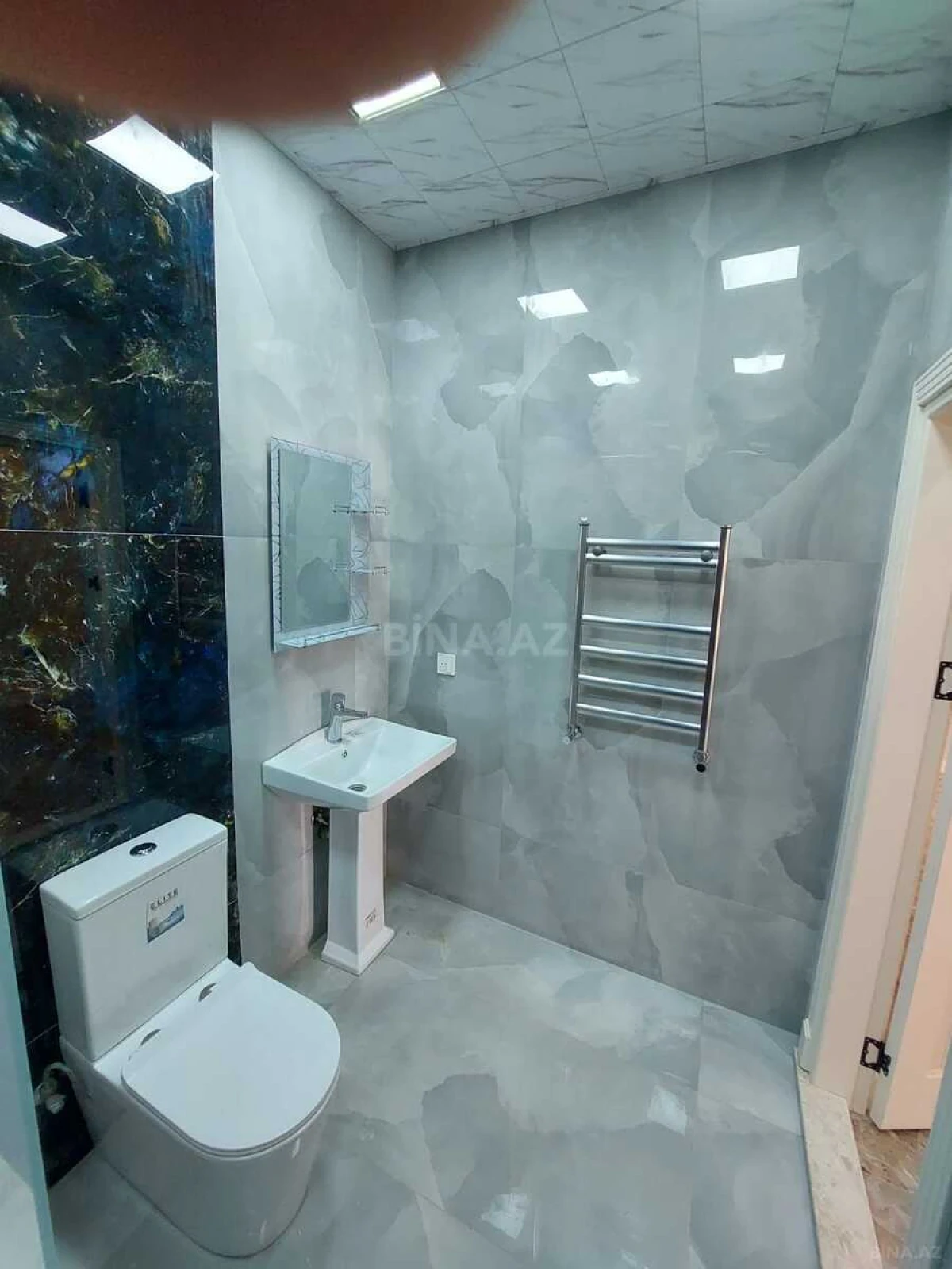 Kirayə verilir 3 otaqlı mənzil 120 m²
