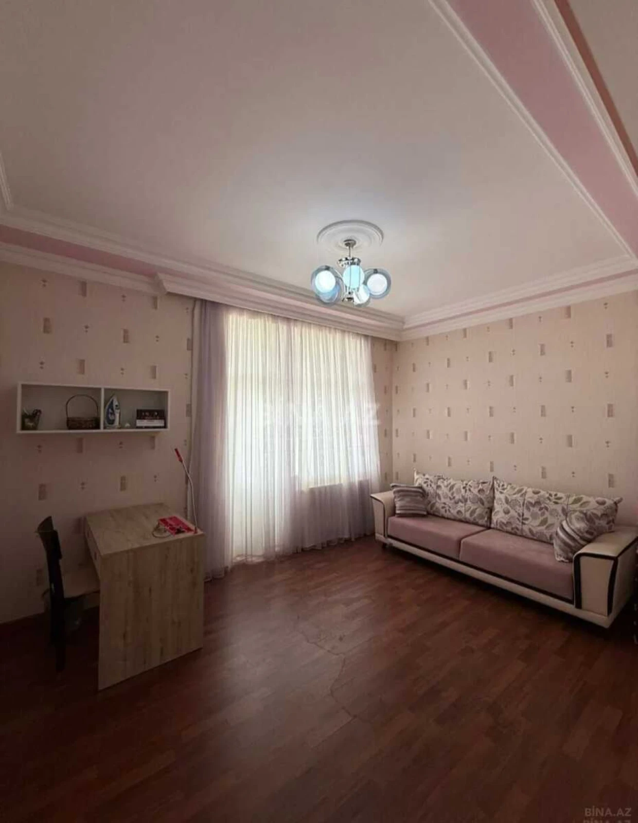 Kirayə verilir 3 otaqlı mənzil 130 m²