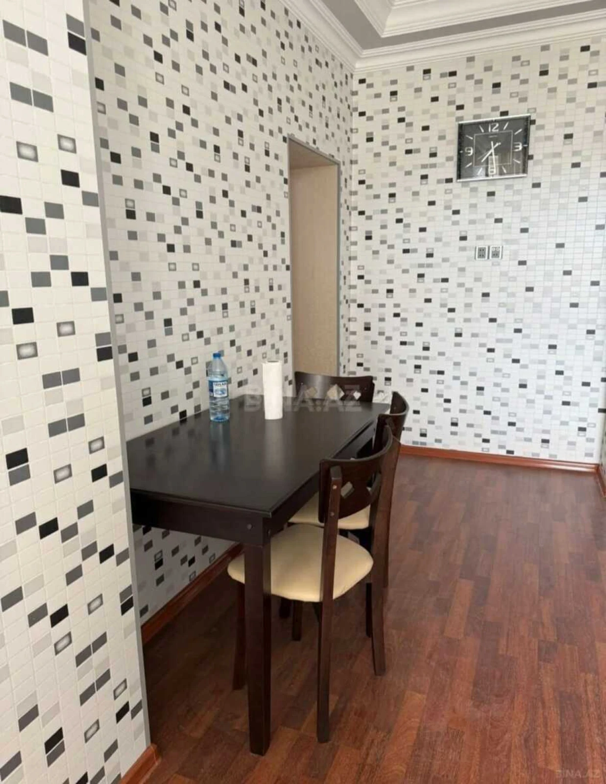 Kirayə verilir 3 otaqlı mənzil 130 m²