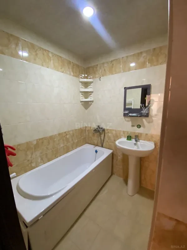 Kirayə verilir 2 otaqlı mənzil 80 m²